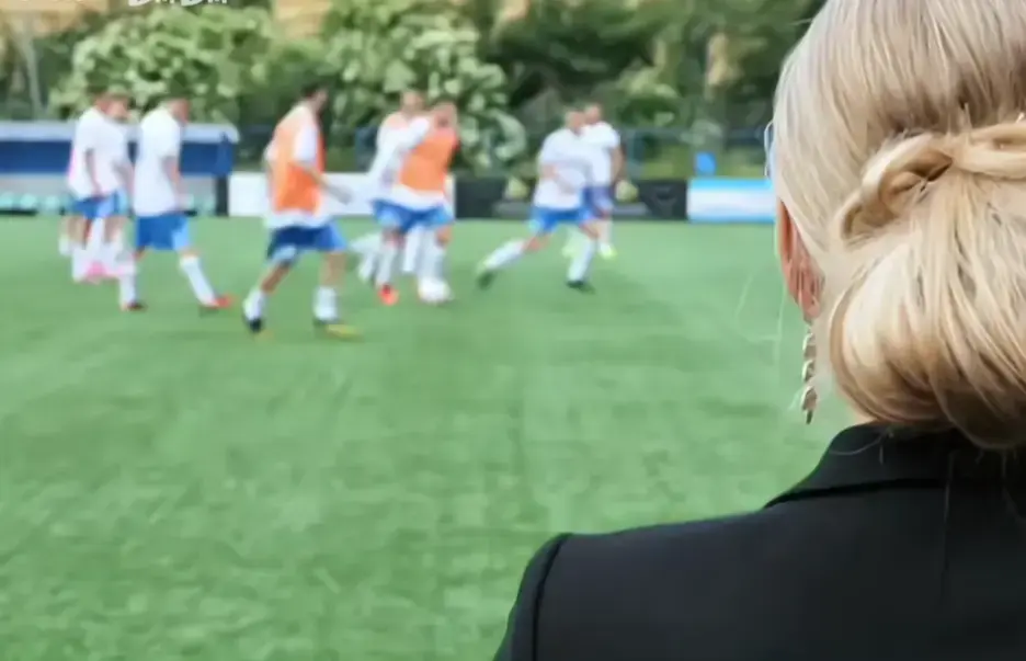 法国电影《Footballers'Moms》足球队的女老板们免费在线观看完整版-Footballers Moms高清完整版在线观看